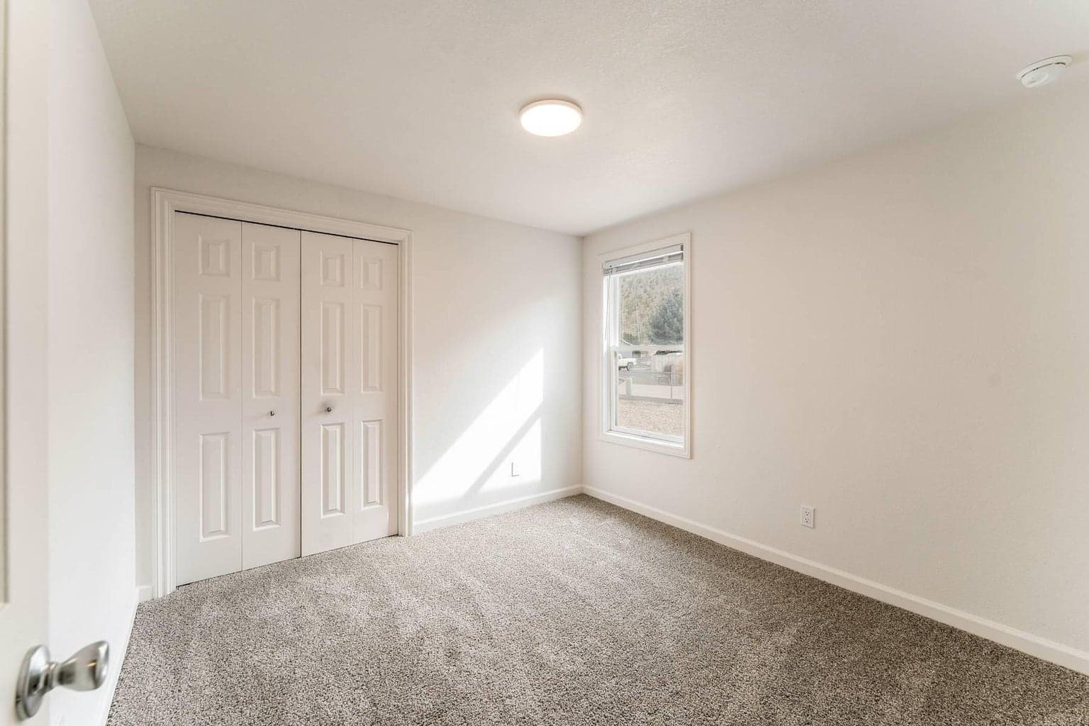 Photo of 961 S Algonquian Court 18 of 30