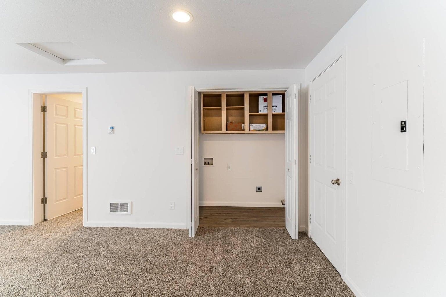 Photo of 961 S Algonquian Court 24 of 30