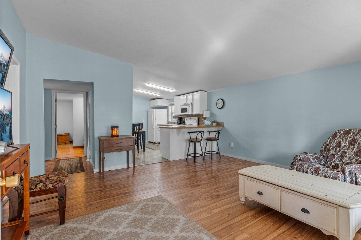 Photo of 859 NW Ewen Street 12 of 31