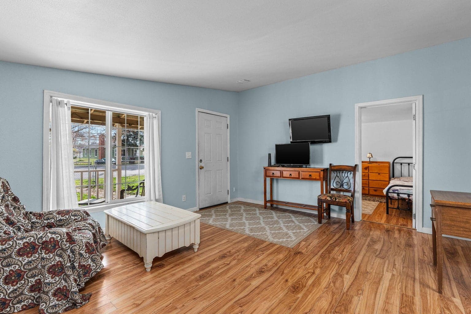 Photo of 859 NW Ewen Street 15 of 31