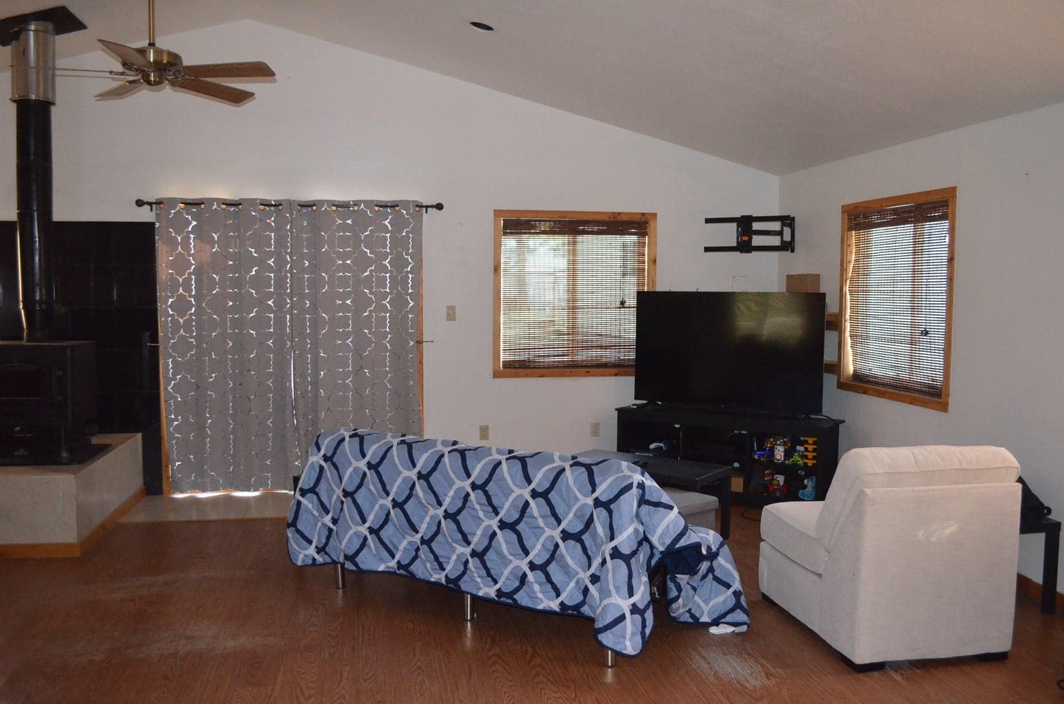 Photo of 132860 Highway 97 2 of 25