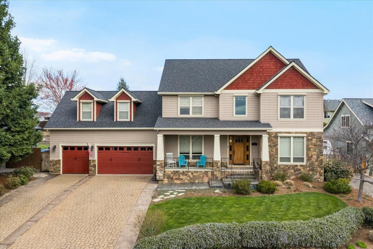 Photo of 637 Oak Wood 1 of 45