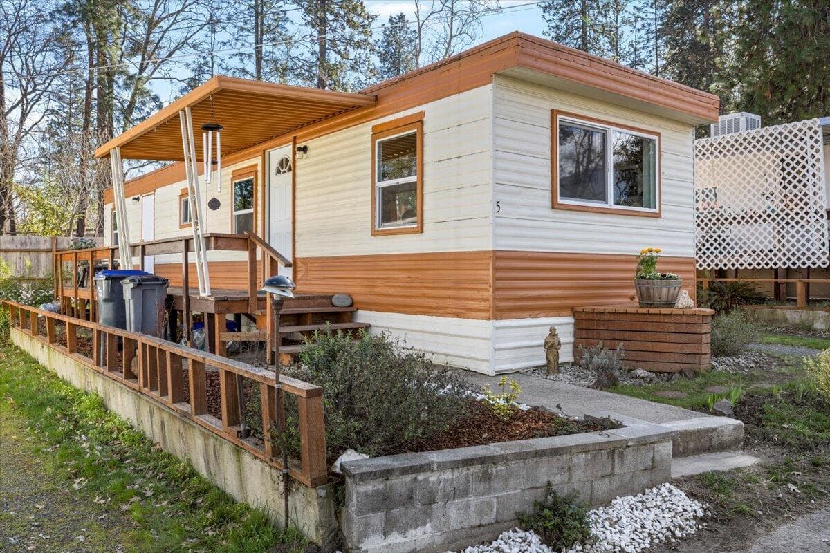 2799 Siskiyou