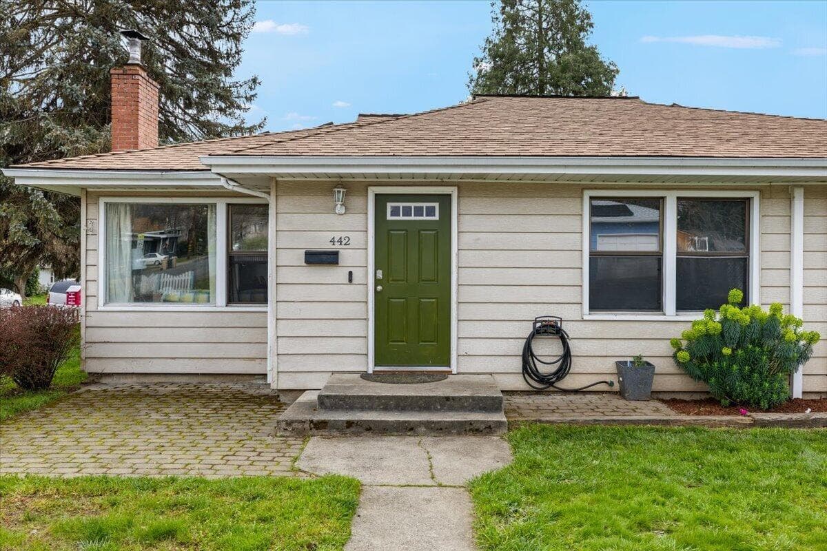 Photo of 442 Baker 2 of 22