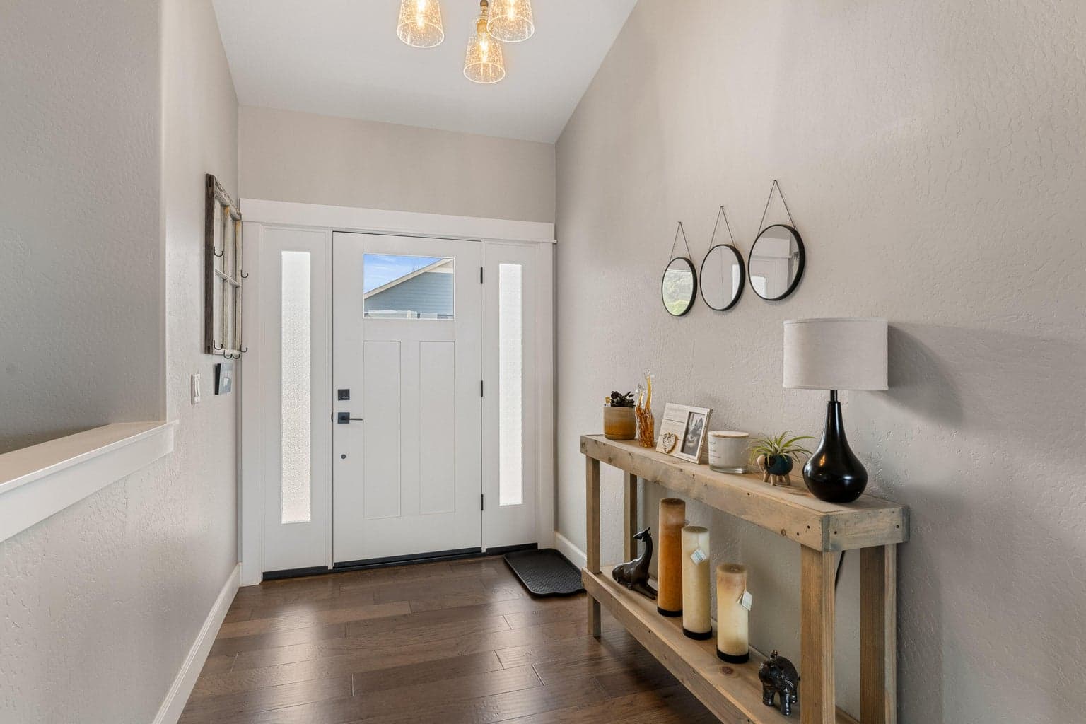 Photo of 2357 Robertson Crest 5 of 53
