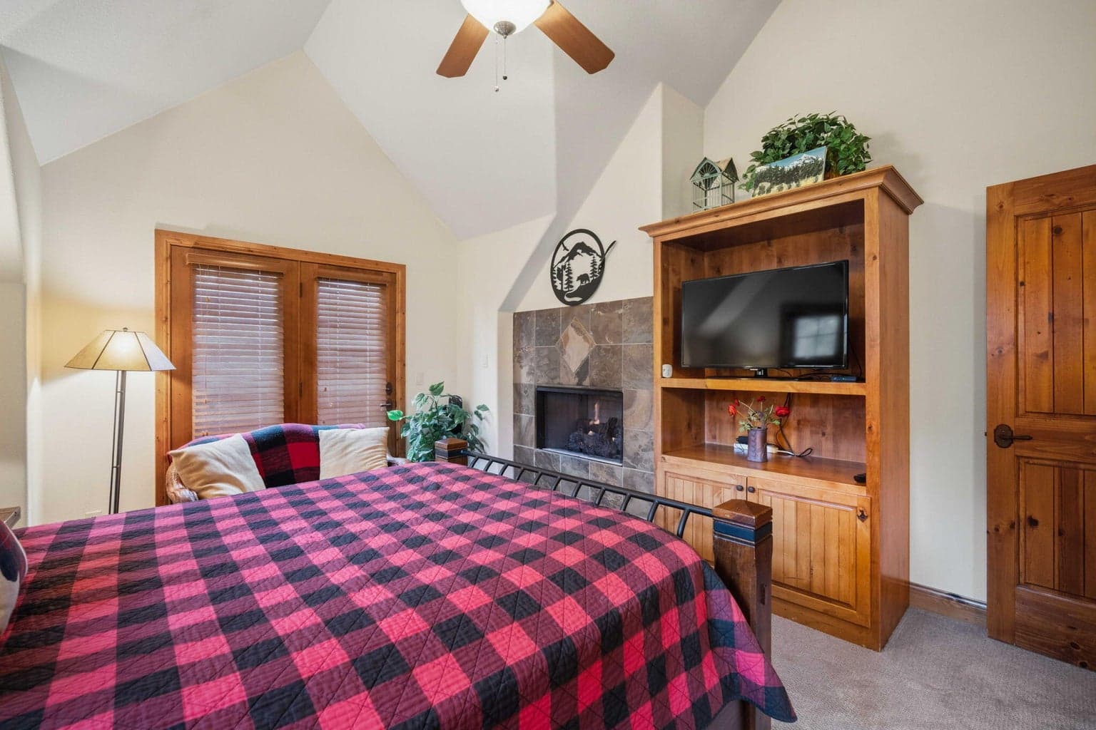 Photo of 57414 Sun Eagle Lane 24 of 48
