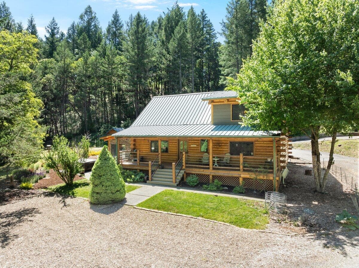 Photo of 487 Wagon Trail 1 of 49
