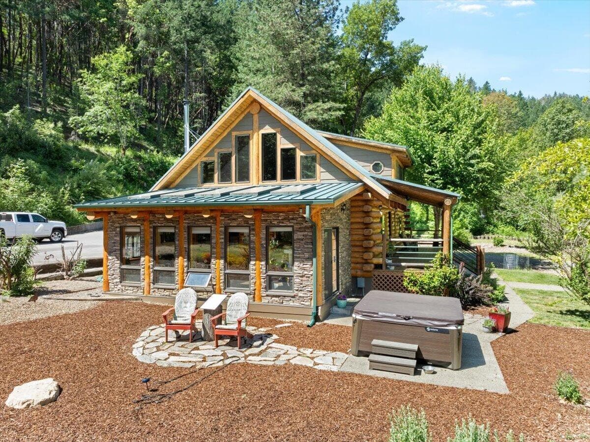 Photo of 487 Wagon Trail 5 of 49