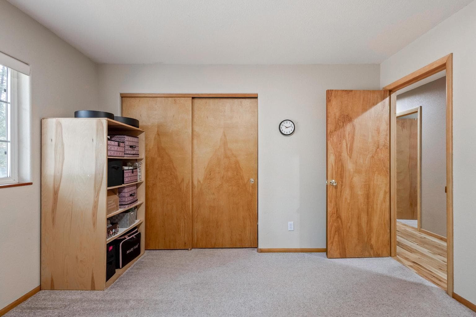 Second guest room or home office