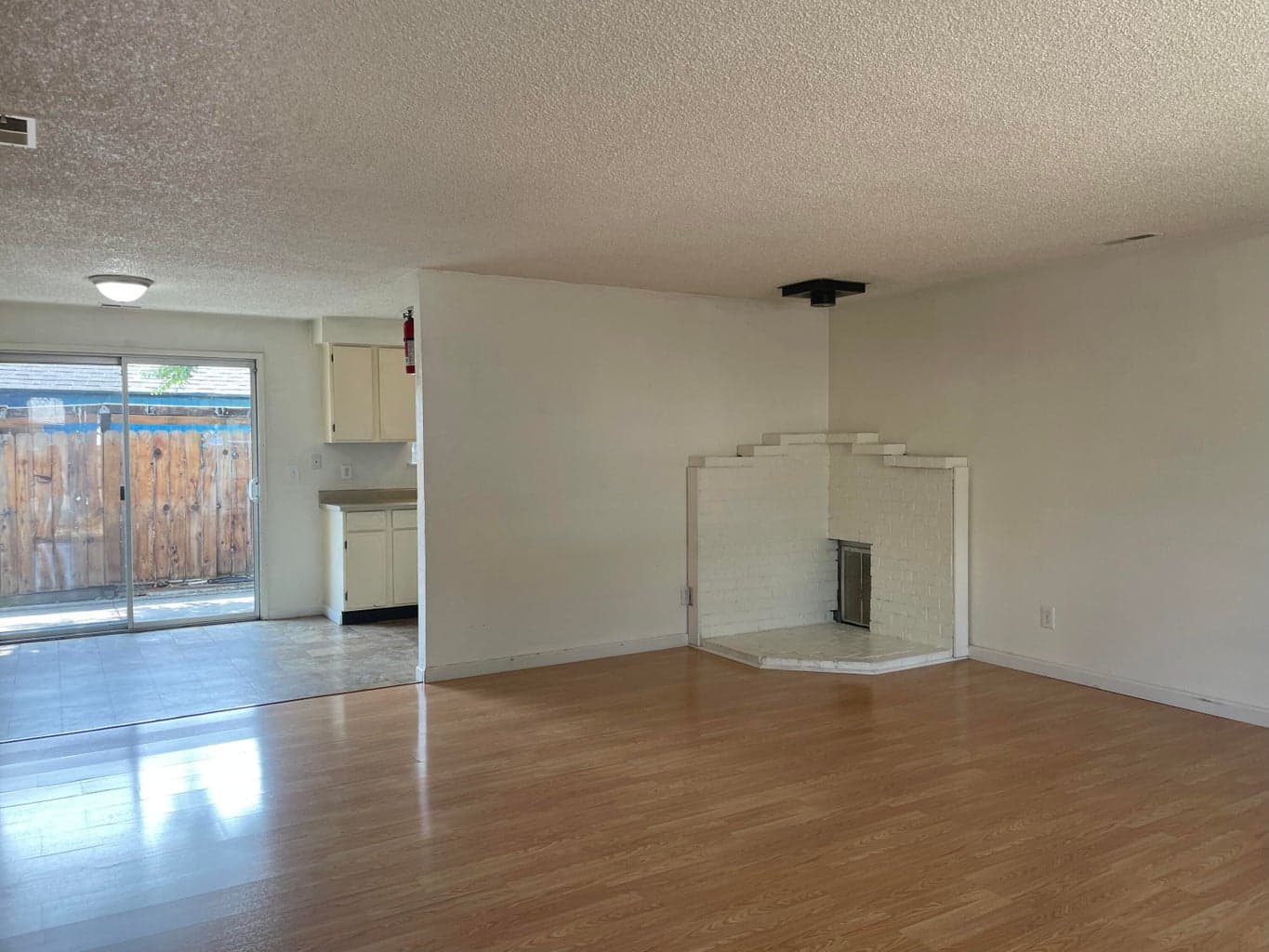 Photo of 735 Kenyon 3 of 39