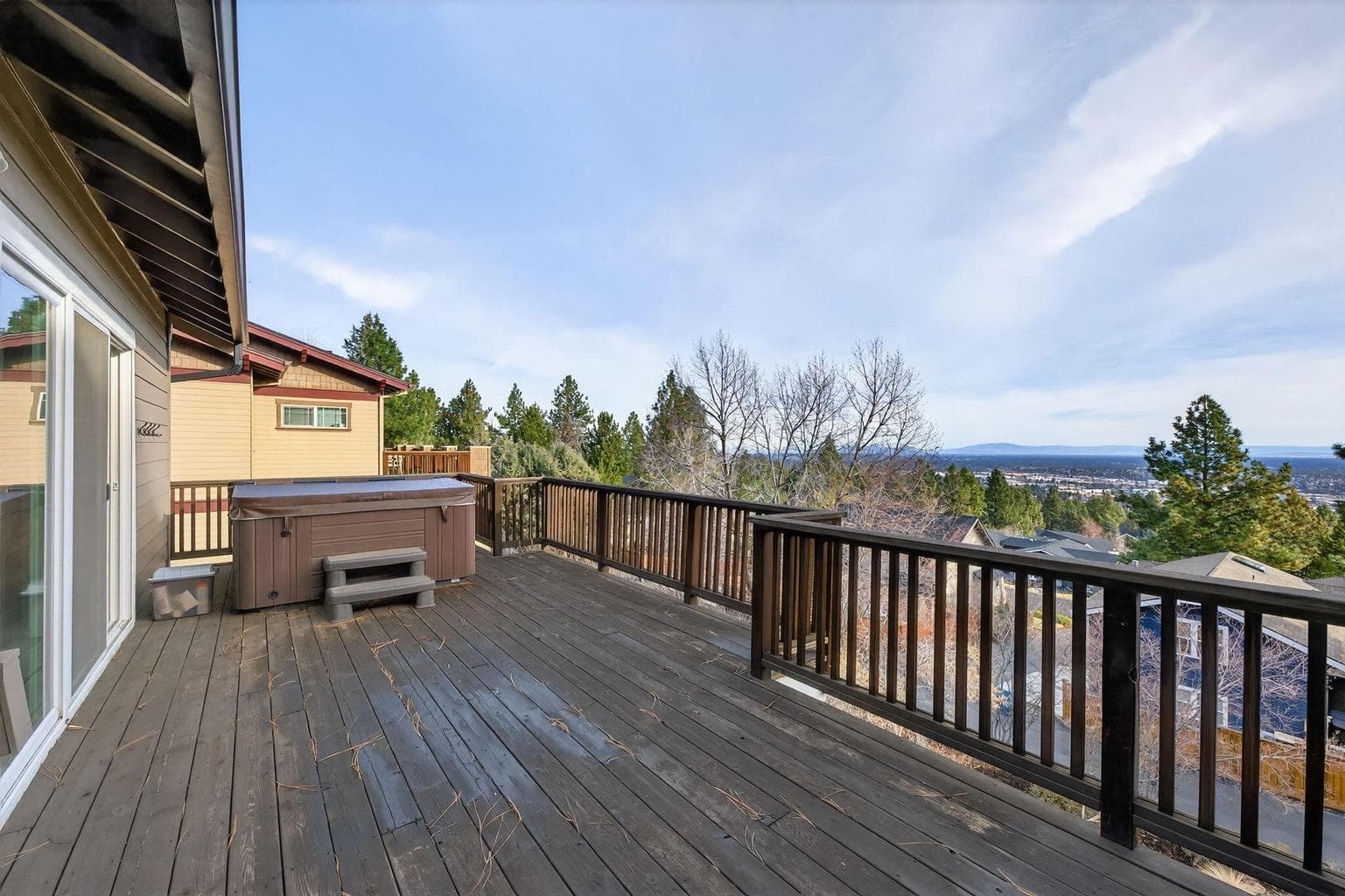 Photo of 3122 NW Colonial Drive 18 of 38