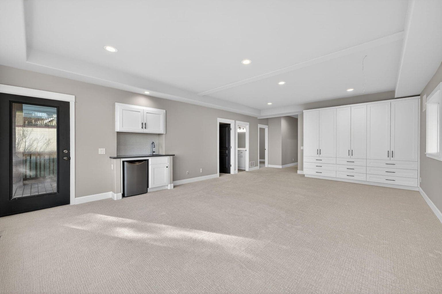 Photo of 3122 NW Colonial Drive 22 of 38