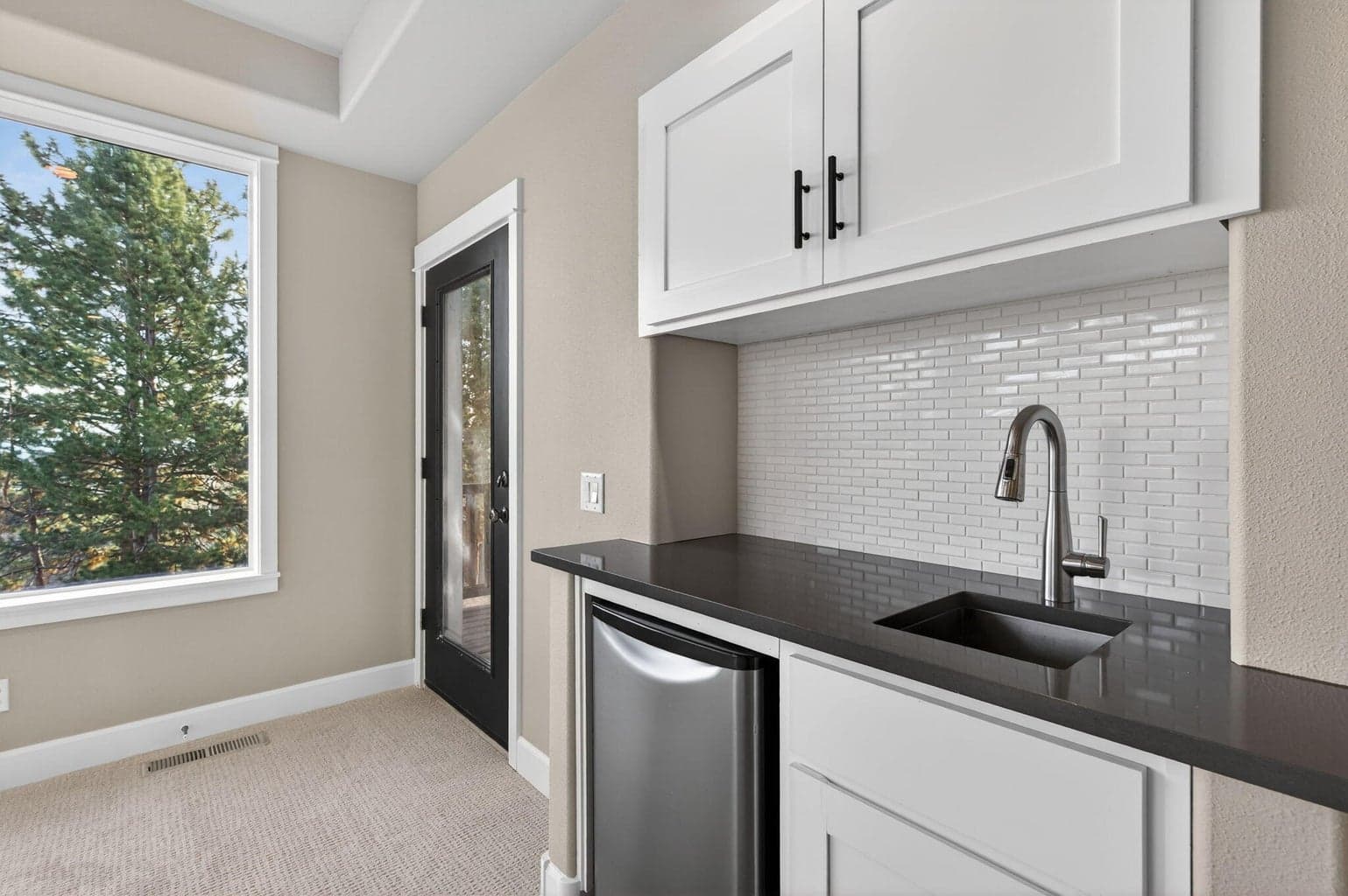 Photo of 3122 NW Colonial Drive 23 of 38