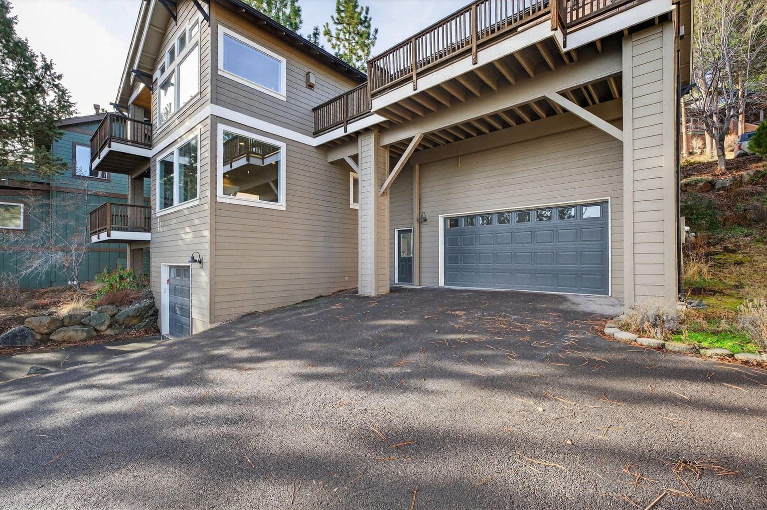 Photo of 3122 NW Colonial Drive 32 of 38