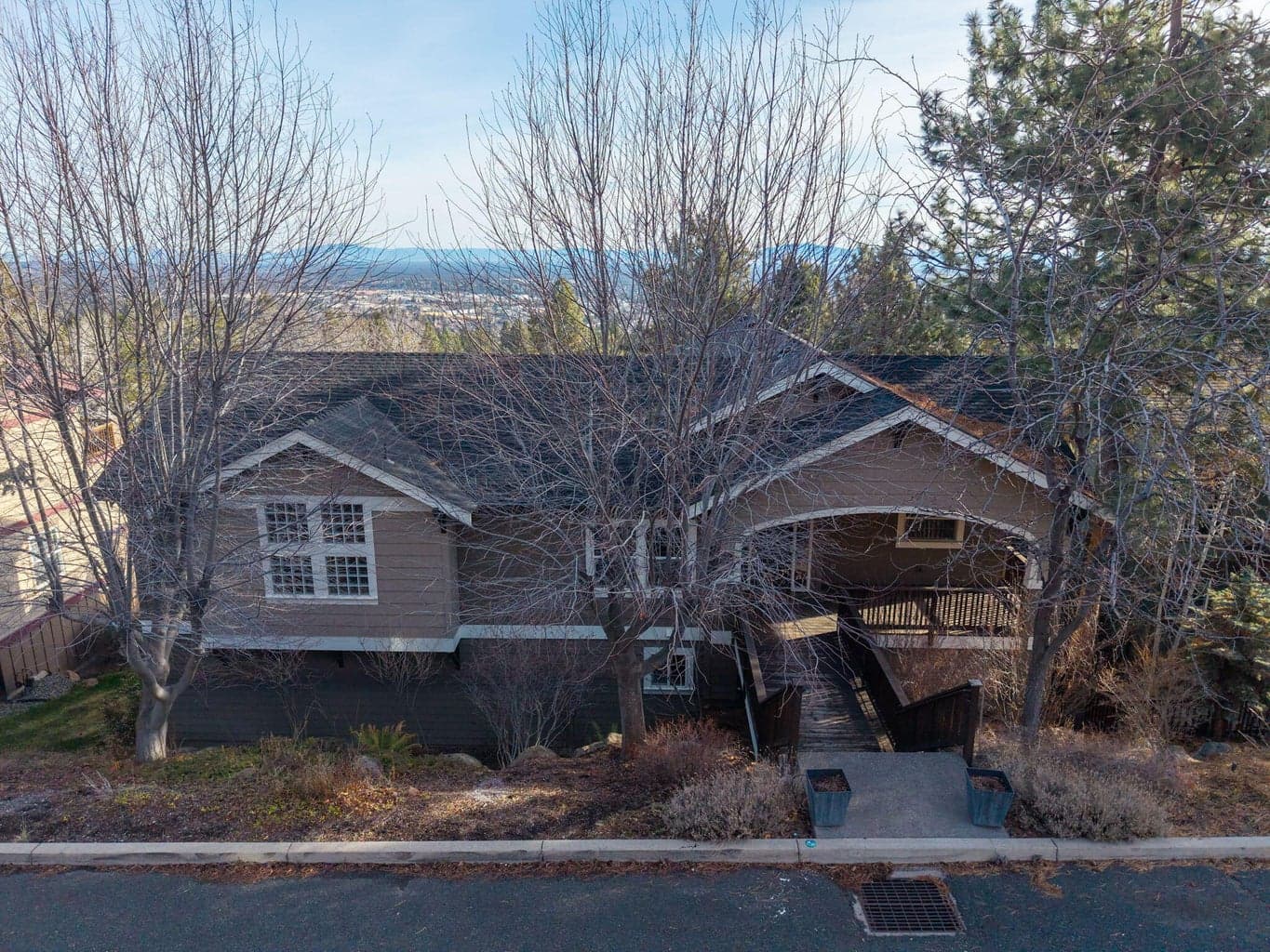 Photo of 3122 NW Colonial Drive 38 of 38