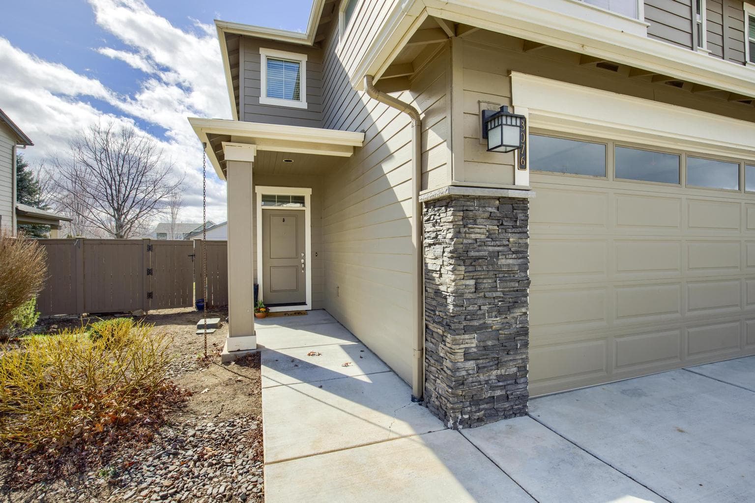 Photo of 3076 Black Butte 3 of 39