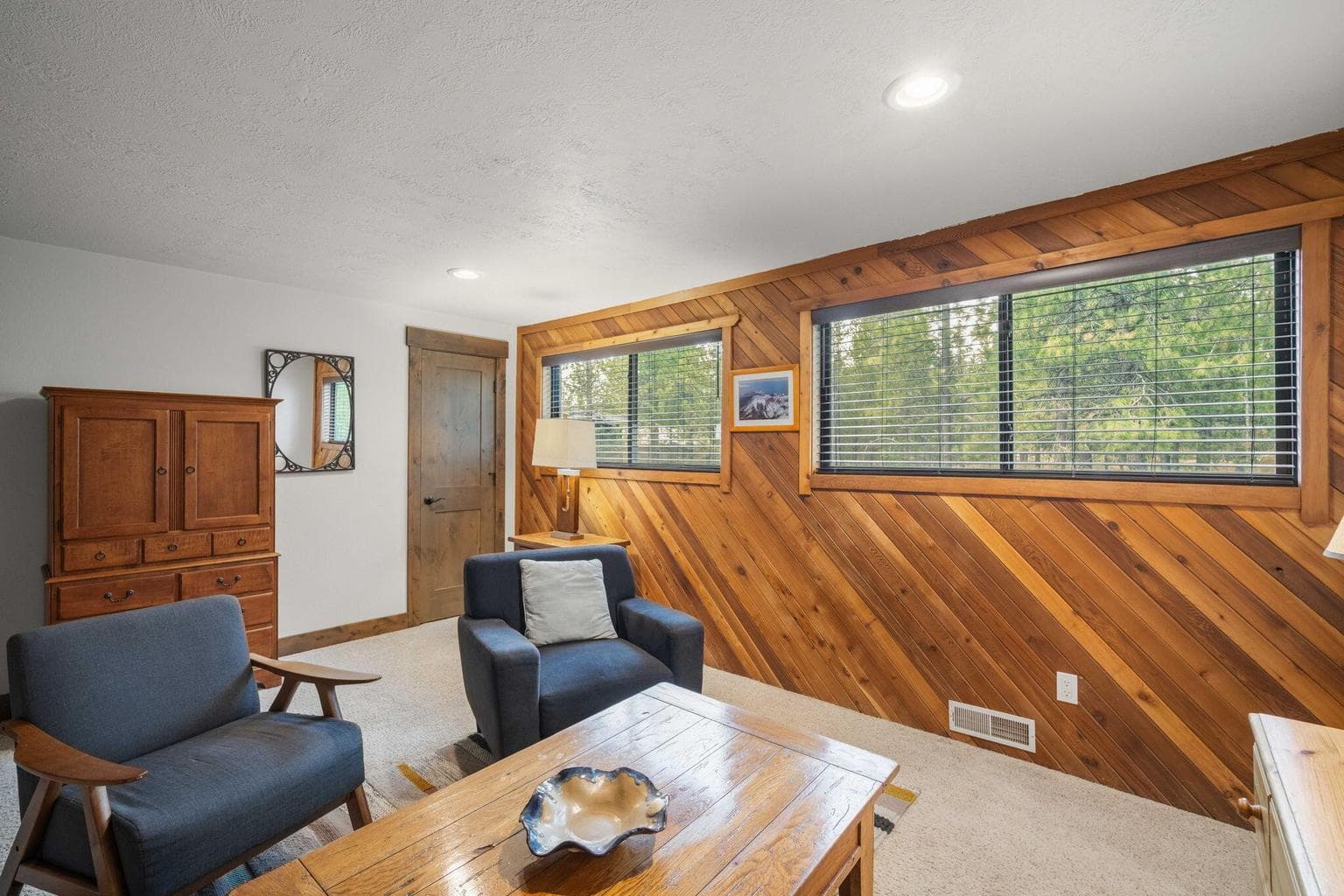 Photo of 57548 Lark Lane 30 of 45