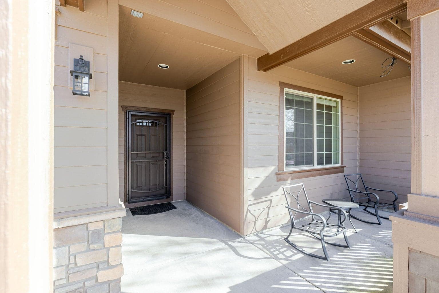 Photo of 1176 Hudspeth 2 of 46