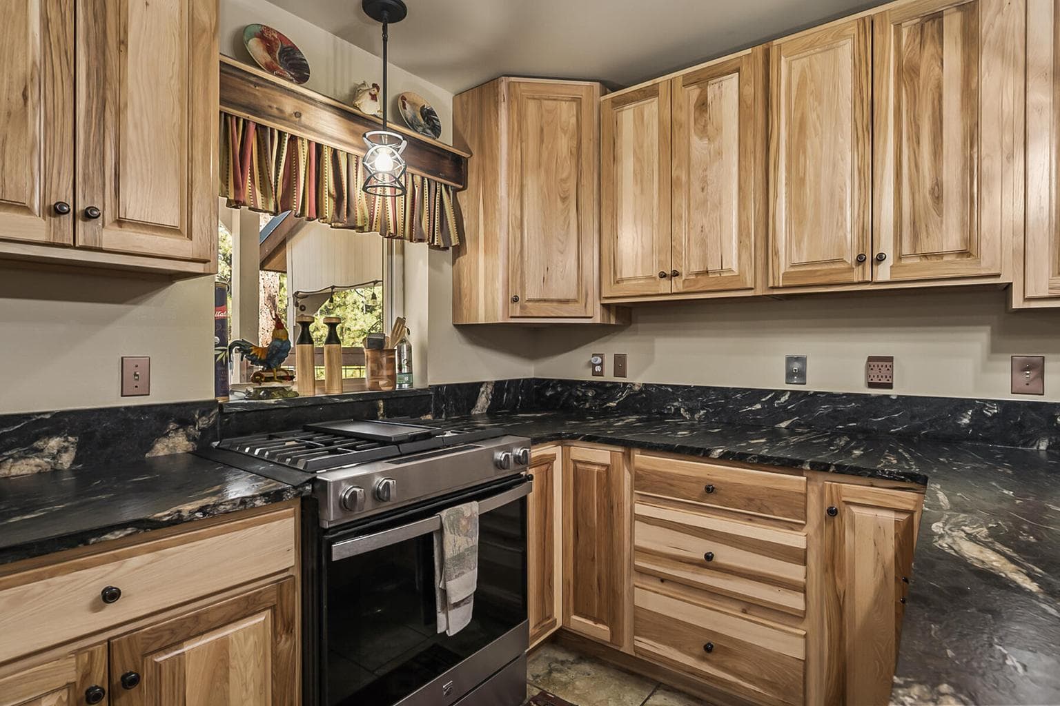 Photo of 15730 Jackpine Road 15 of 43