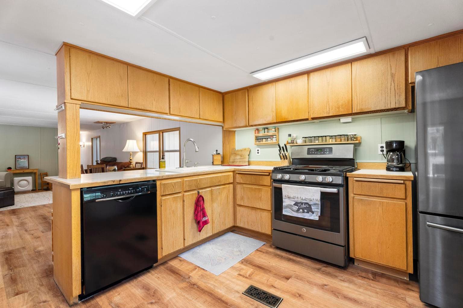 Photo of 15020 Yorkie Lane 6 of 44