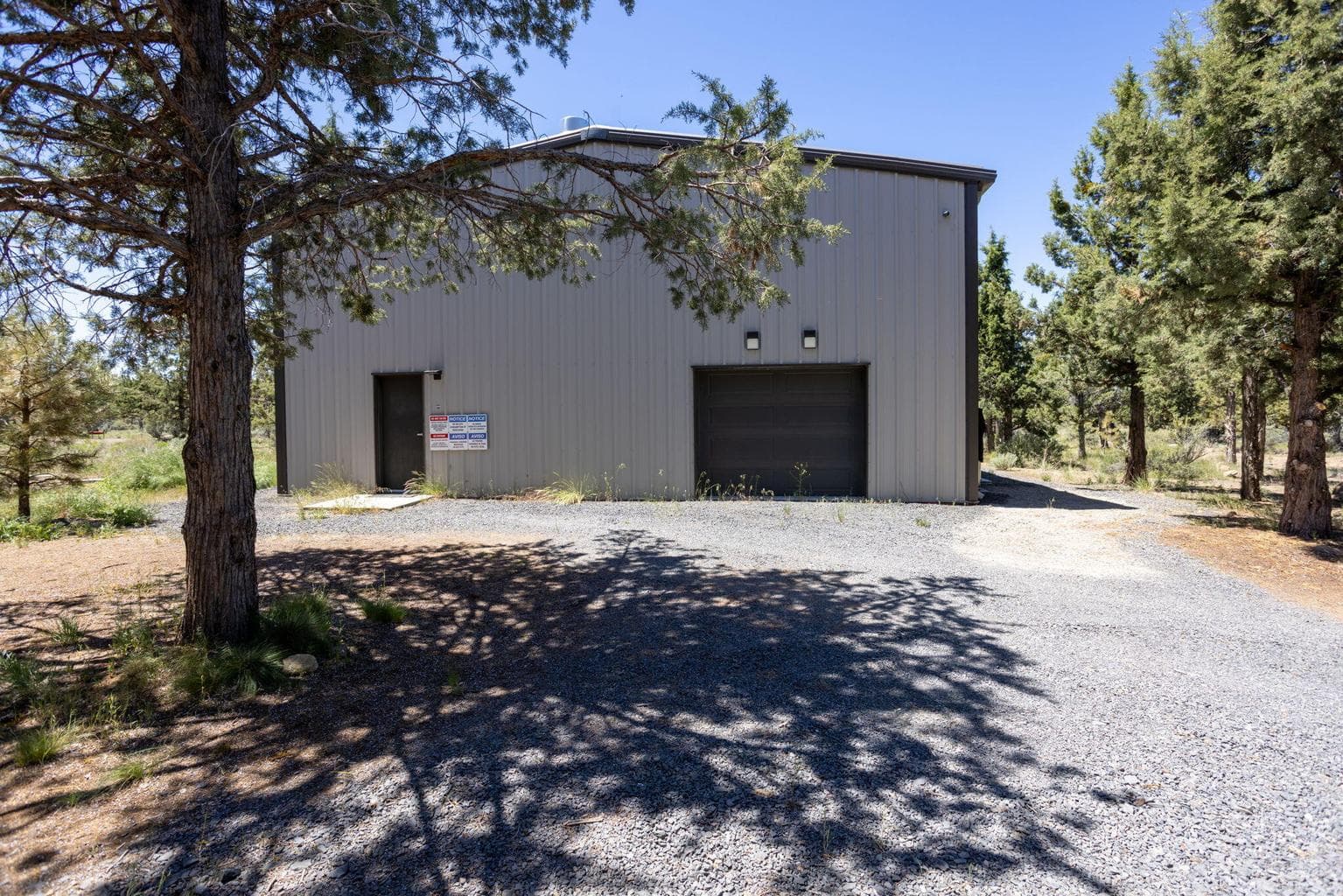 Photo of 18785 Tumalo Reservoir Road 8 of 28