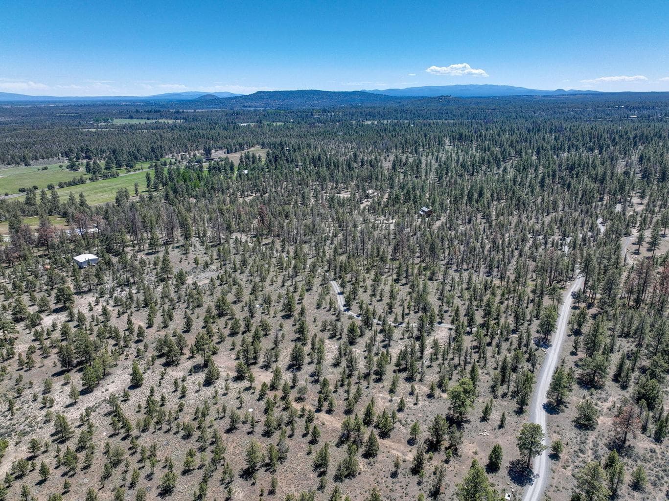 Photo of 18785 Tumalo Reservoir Road 22 of 28
