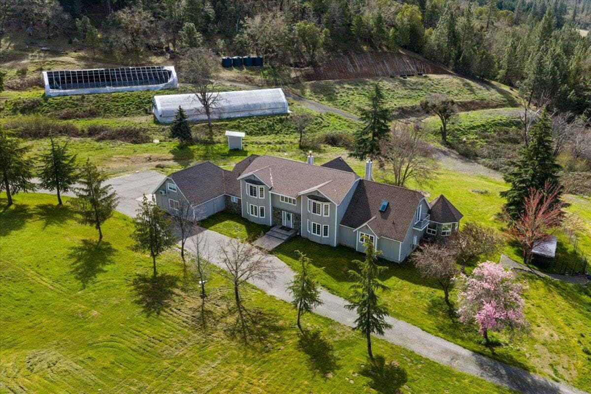 Photo of 1500 Panther Gulch 3 of 31