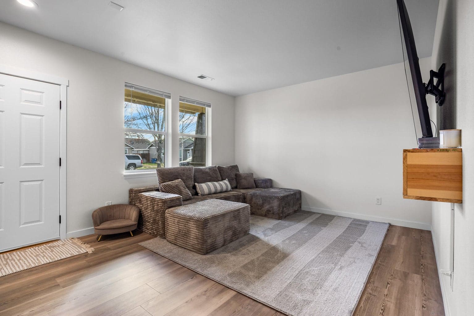 Photo of 1331 4th 5 of 38