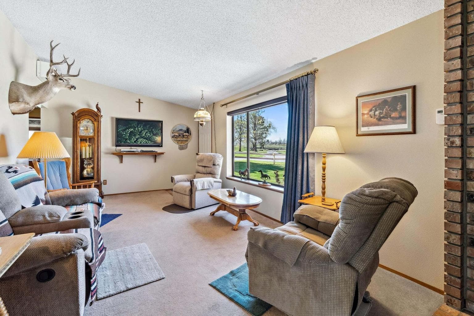Photo of 4088 SW Minson Road 6 of 47
