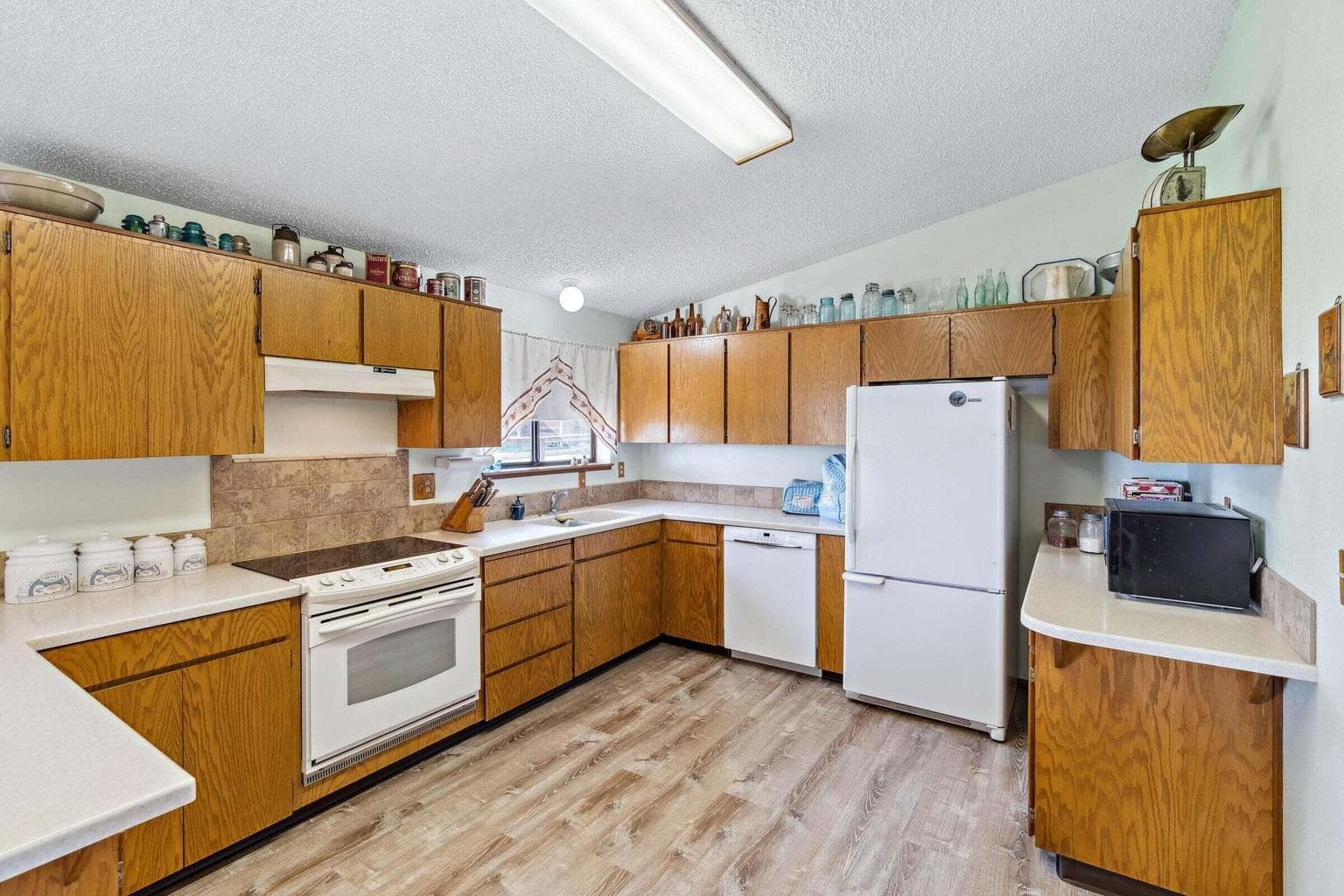 Photo of 4088 SW Minson Road 9 of 47