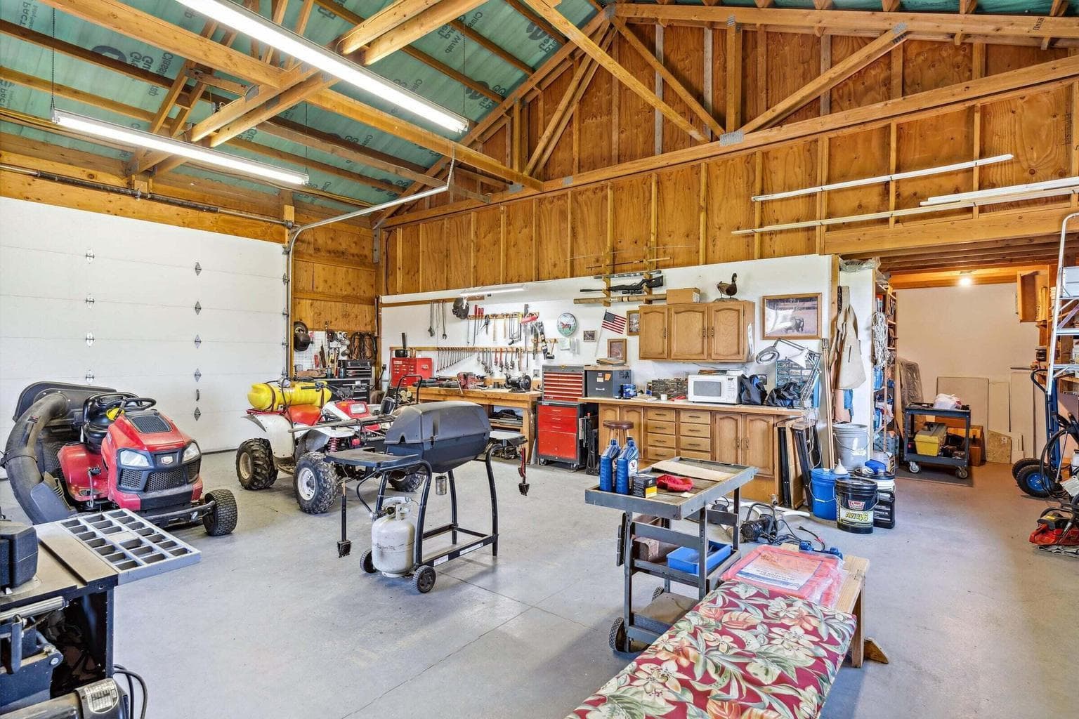 Photo of 4088 SW Minson Road 28 of 47