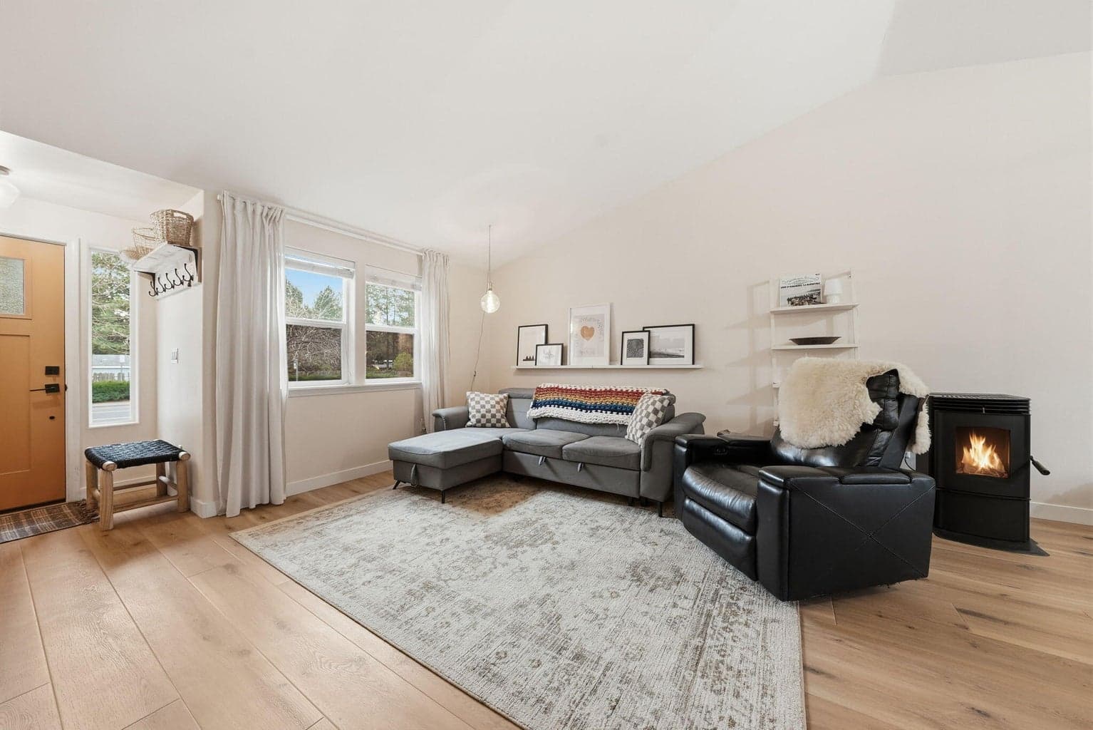 60987 Lodgepole Drive
