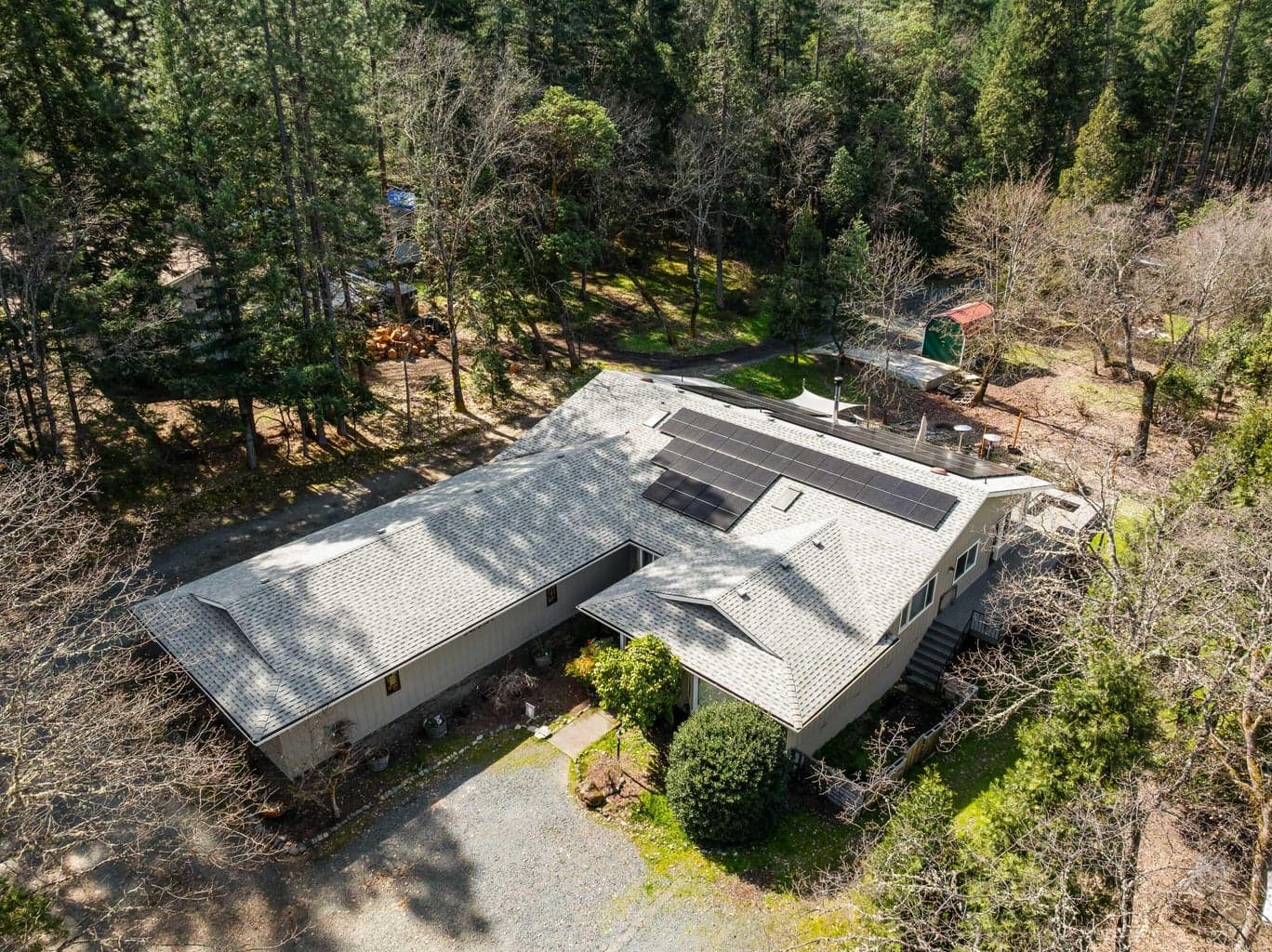 Photo of 287 Surrey 3 of 28