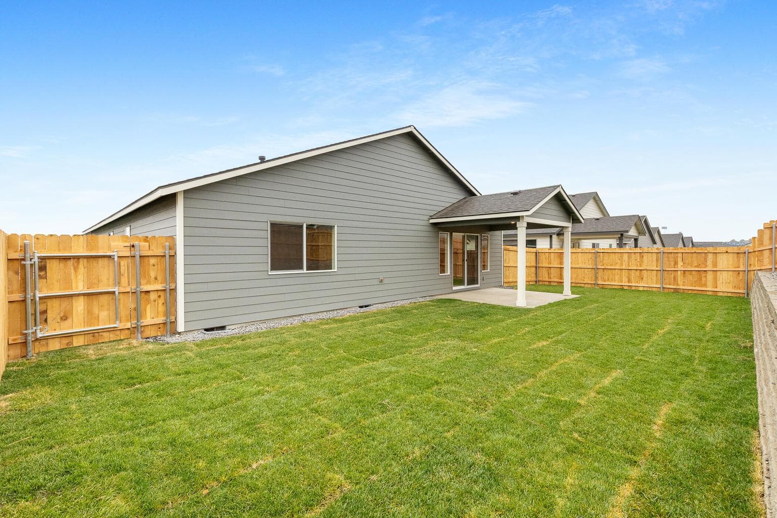 Photo of 1483 NW Willow Parkway Road 22 of 23