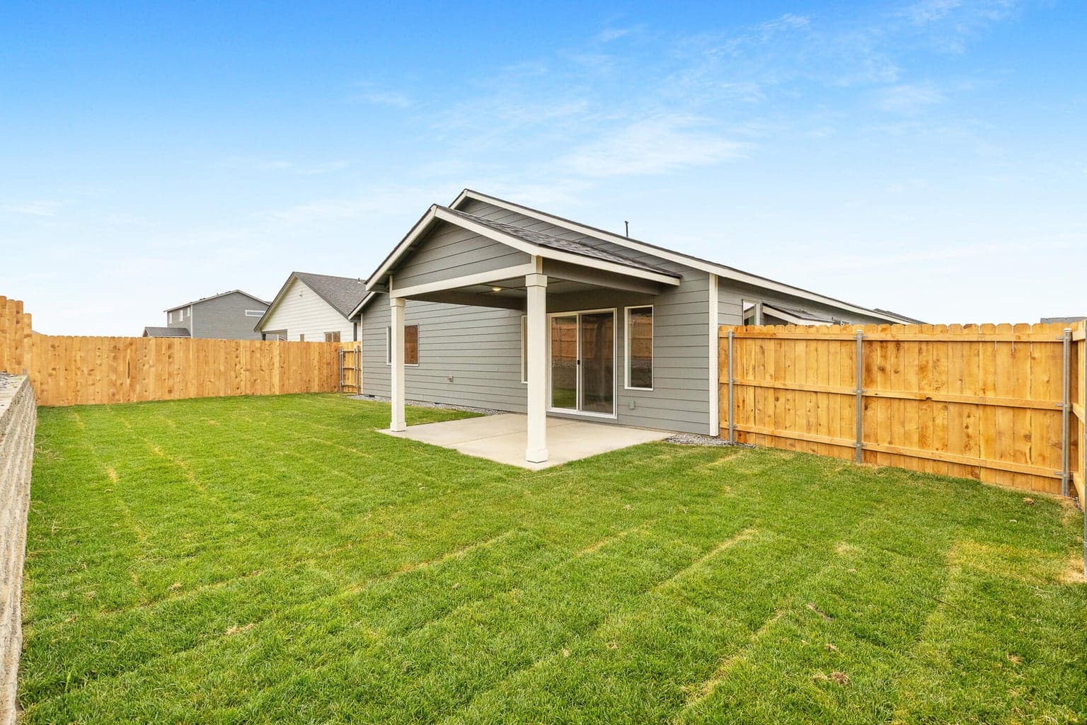 Photo of 1483 NW Willow Parkway Road 23 of 23