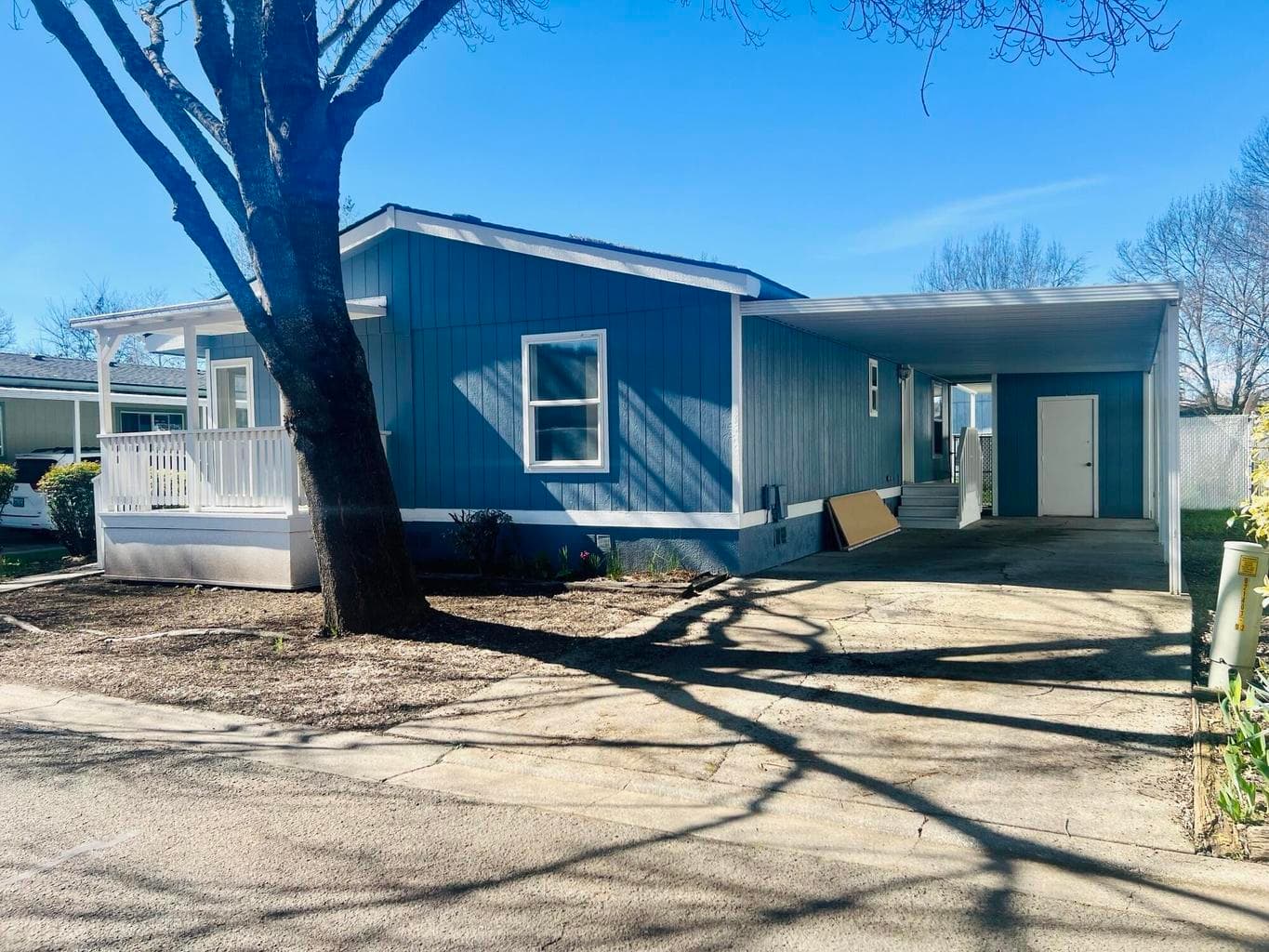 Photo of 633 Archwood 4 of 27