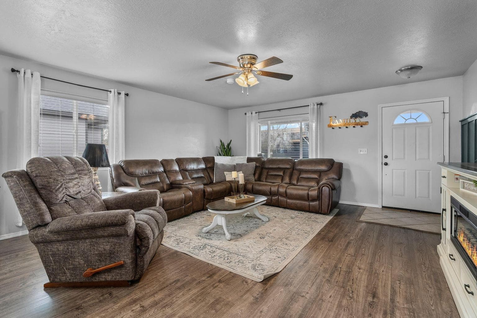 Photo of 589 10th 5 of 38