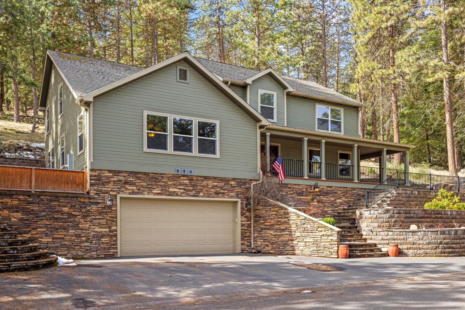 Photo of 840 Ponderosa 2 of 51