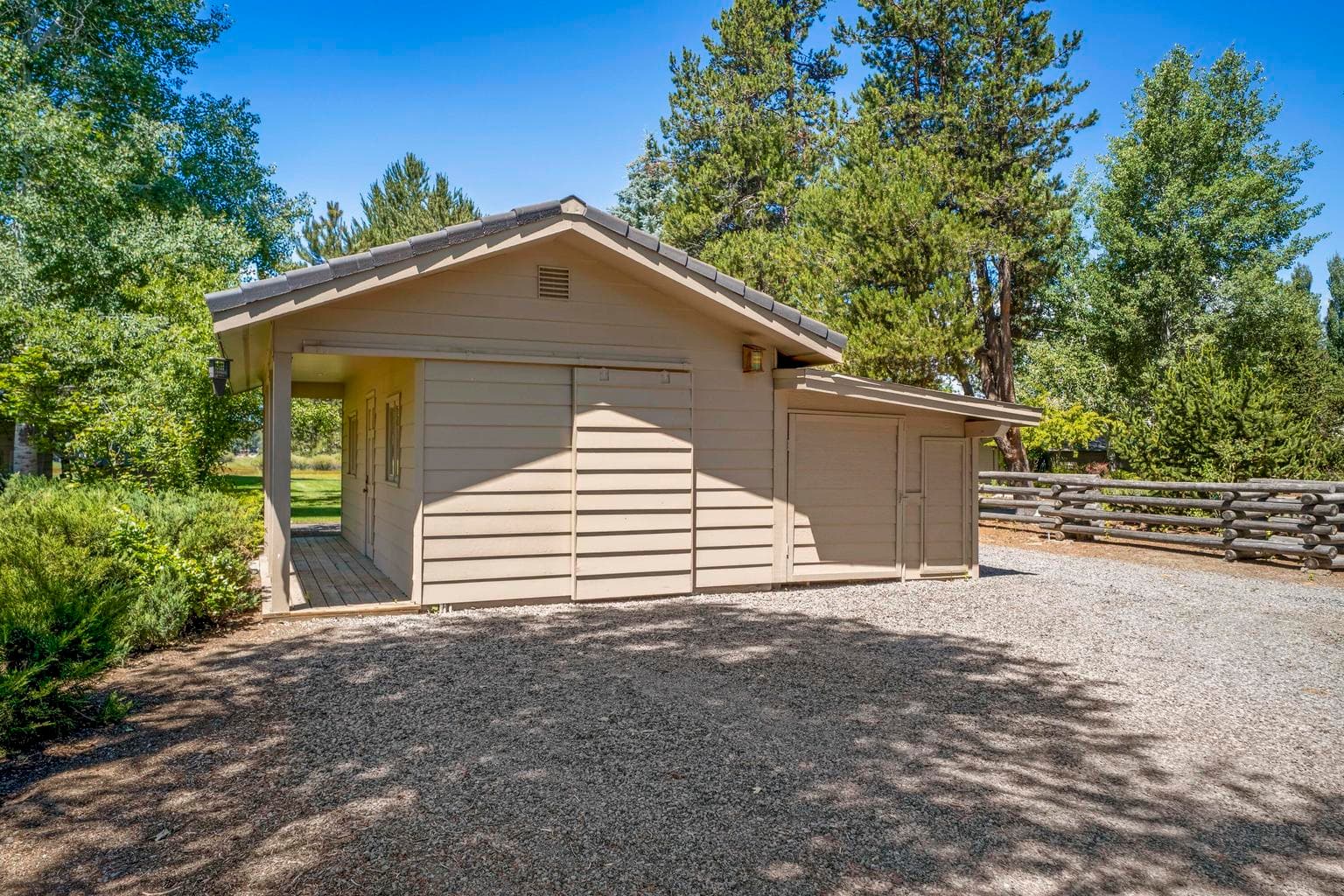 Photo of 55635 Gatehouse Lane 39 of 55