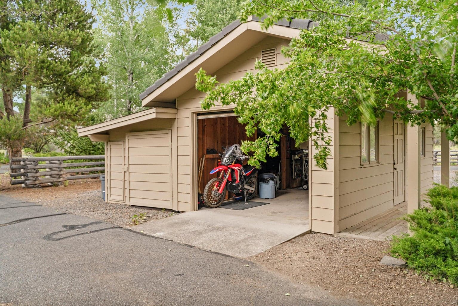 Photo of 55635 Gatehouse Lane 40 of 55