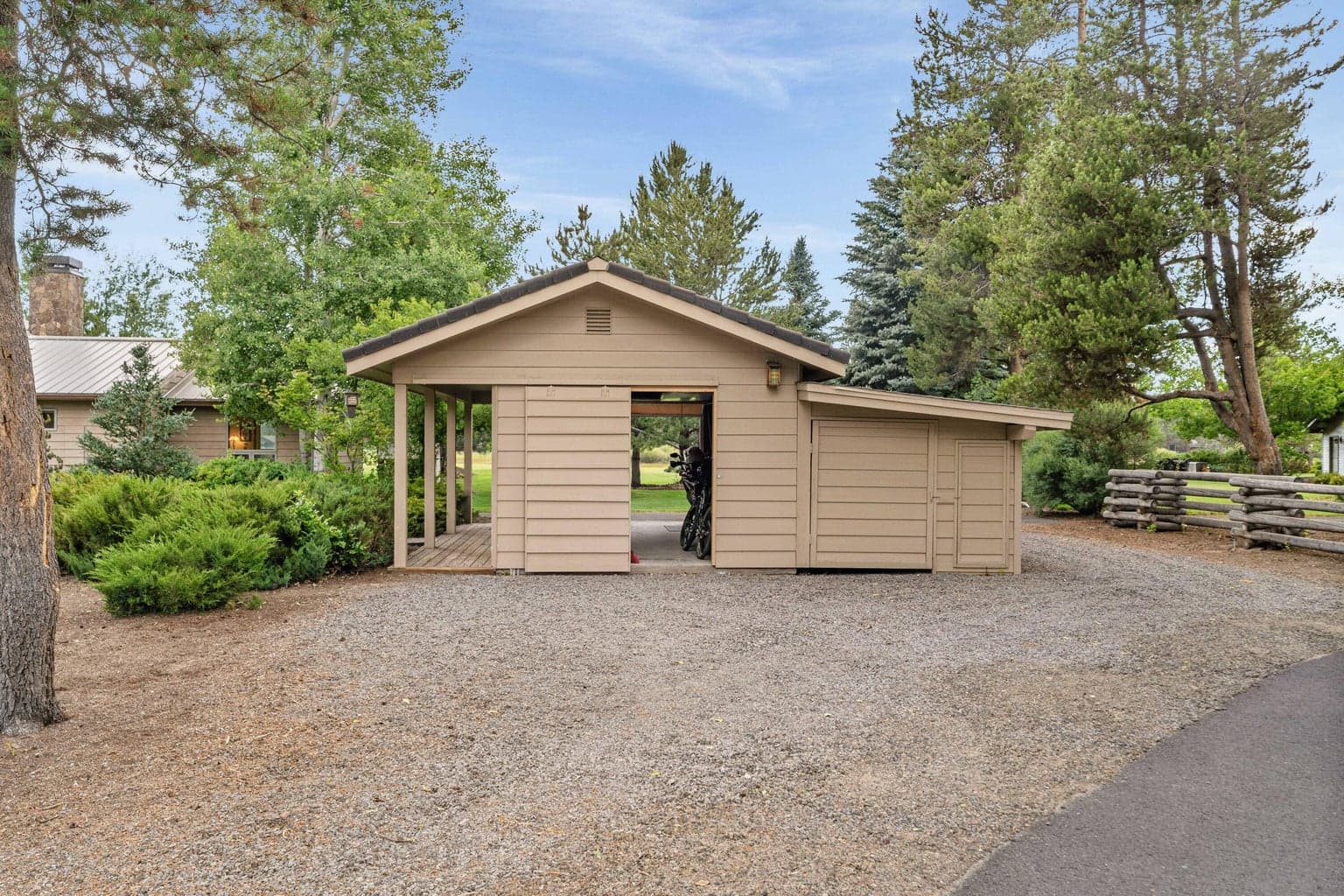 Photo of 55635 Gatehouse Lane 41 of 55