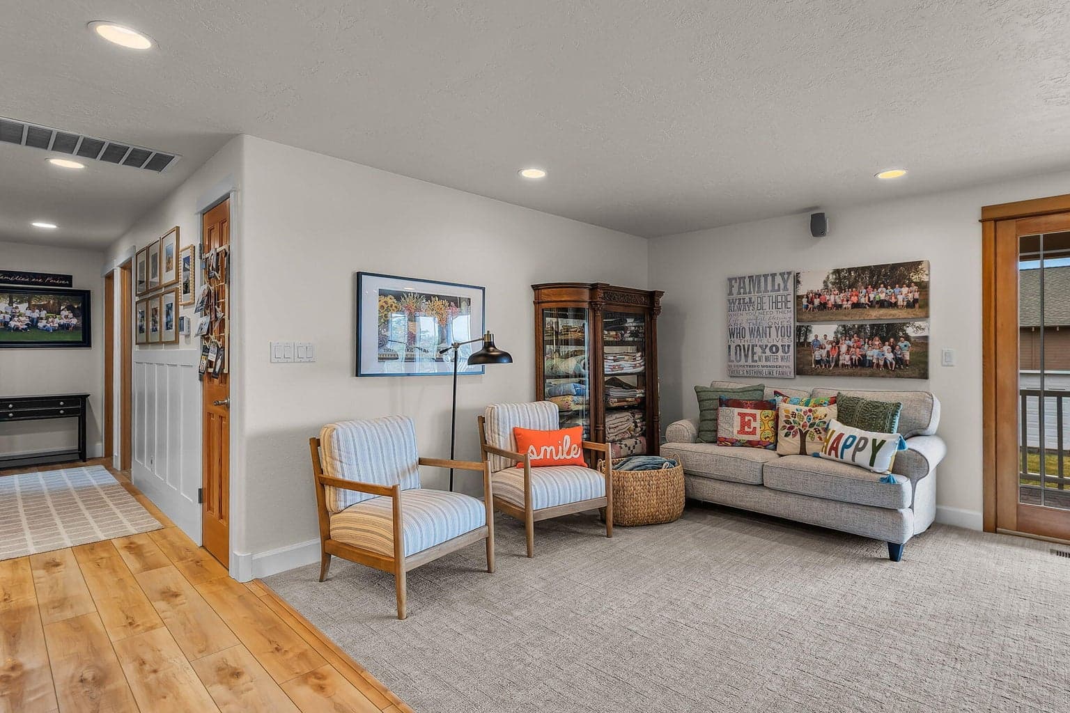 Photo of 1042 NE Upper Drive 18 of 42