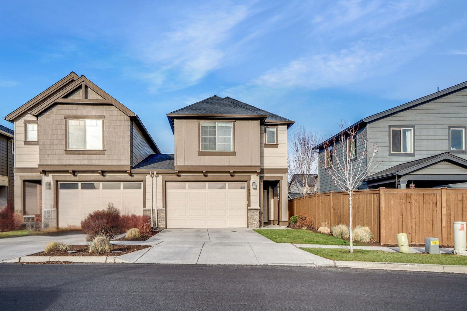 Photo of 63169 Hadley 3 of 30