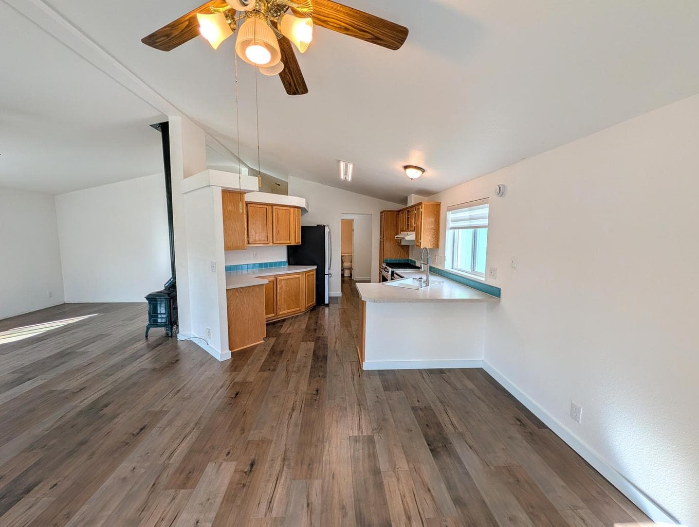Photo of 1188 27th Street 5 of 12