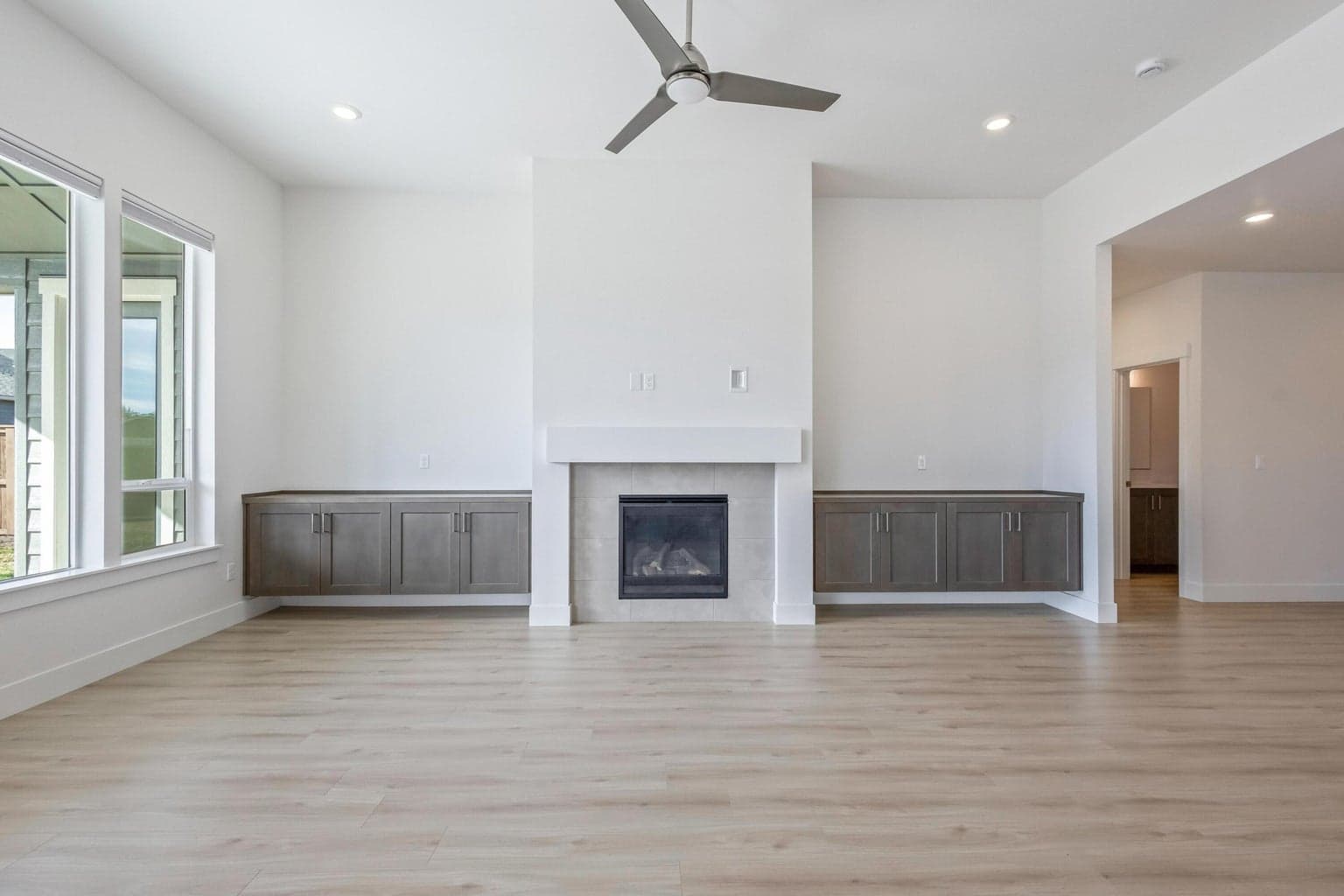 Photo of 4065 47th 5 of 35
