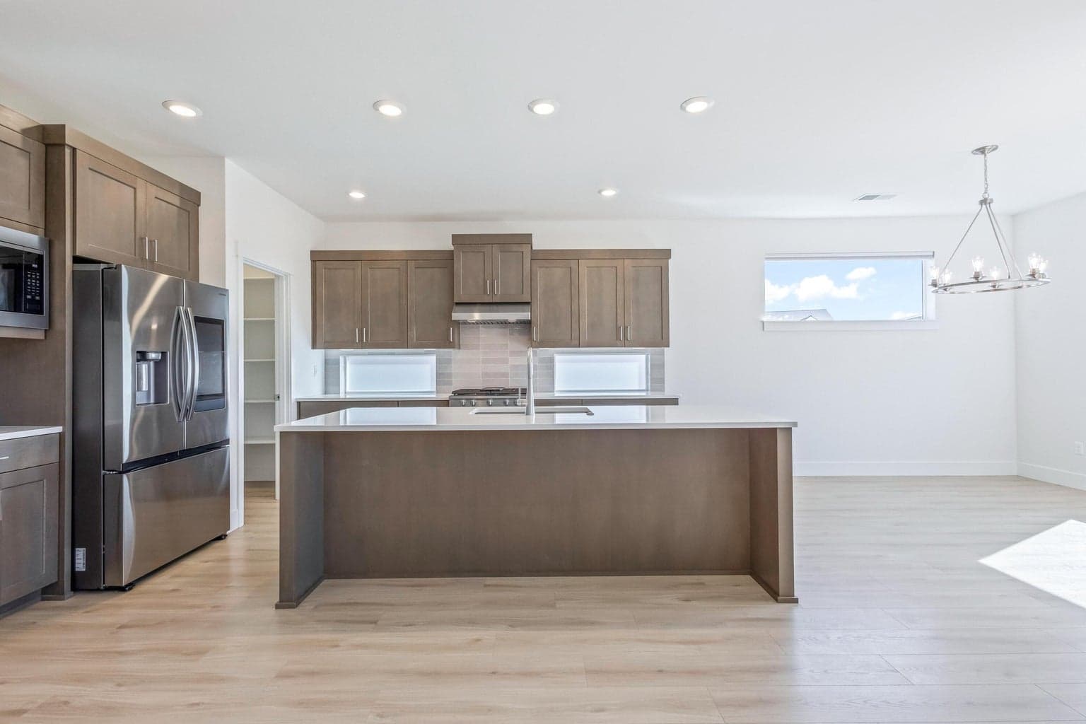Photo of 4065 SW 47th Street 7 of 35