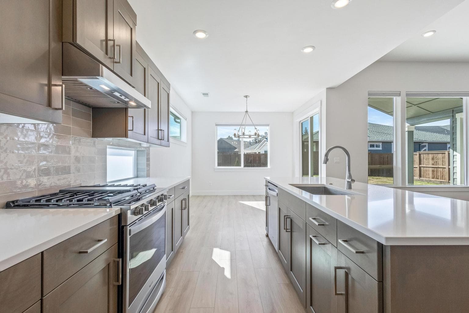 Photo of 4065 SW 47th Street 9 of 35