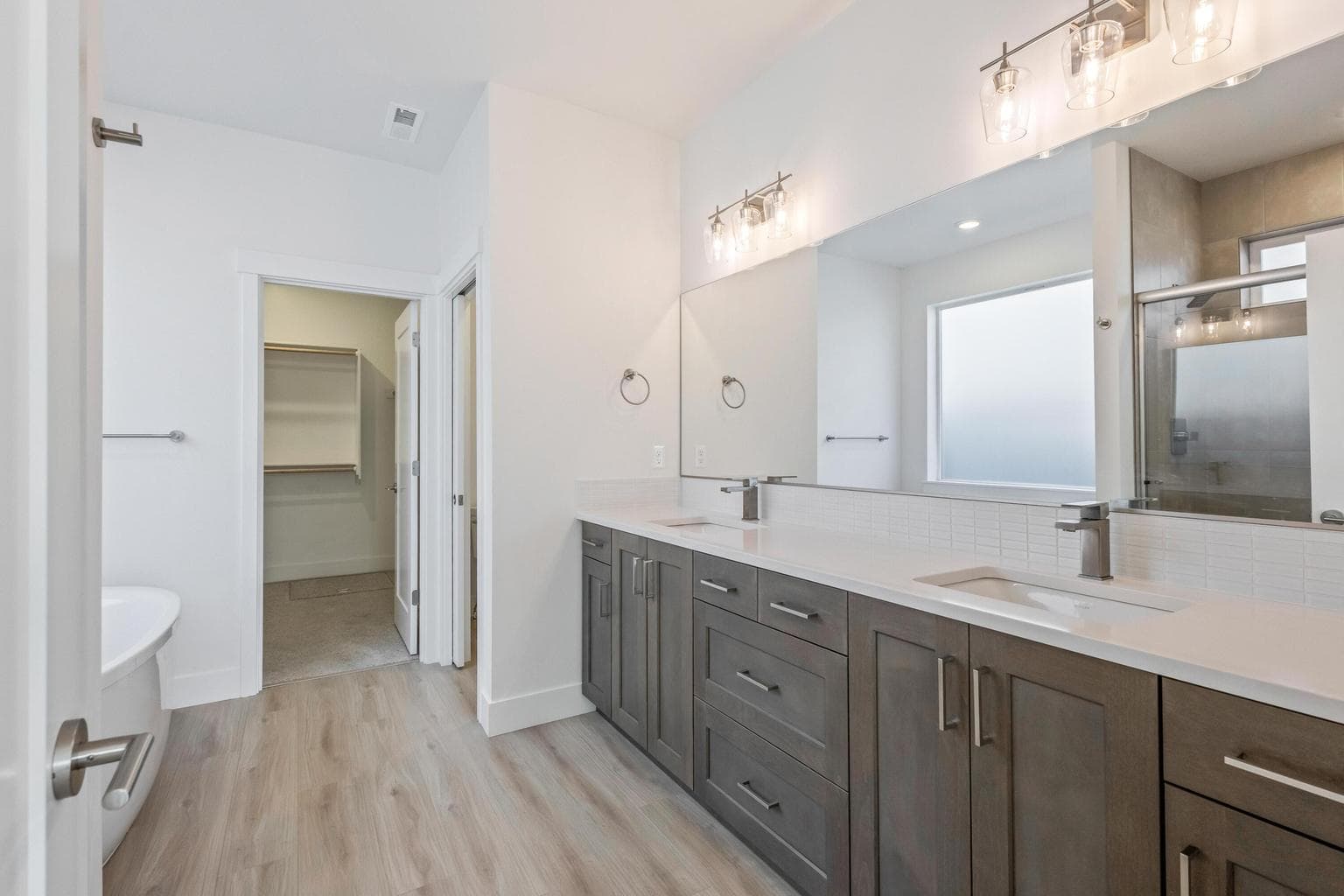Photo of 4065 SW 47th Street 13 of 35
