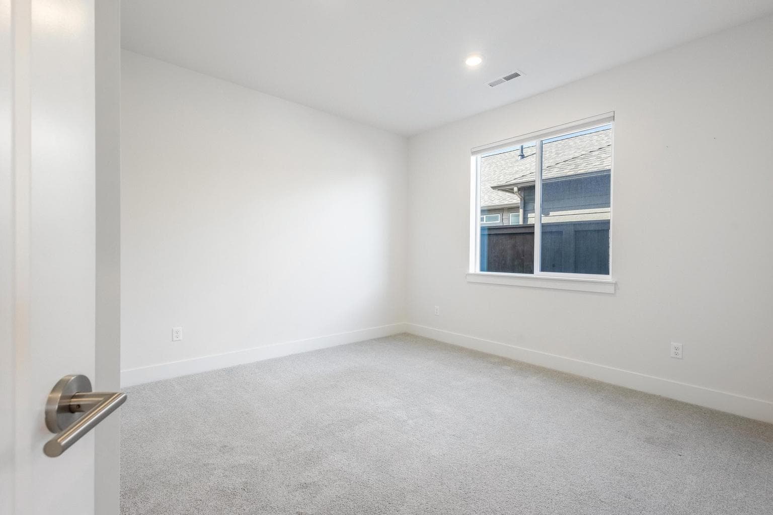 Photo of 4065 SW 47th Street 19 of 35