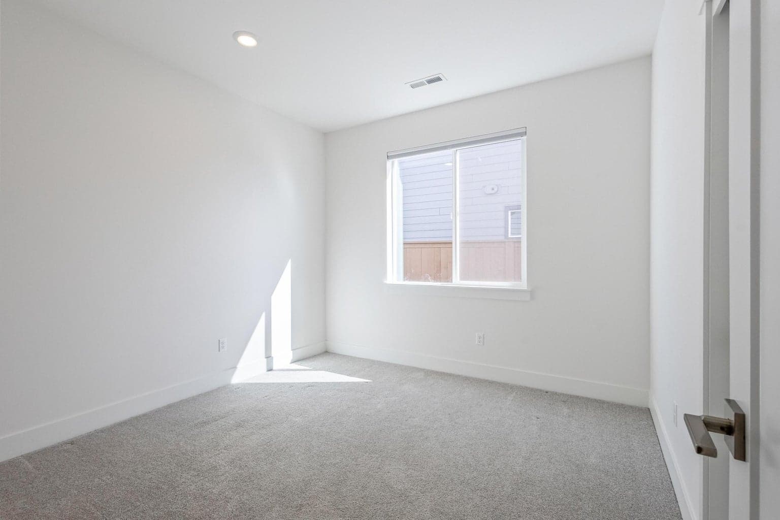 Photo of 4065 SW 47th Street 22 of 35
